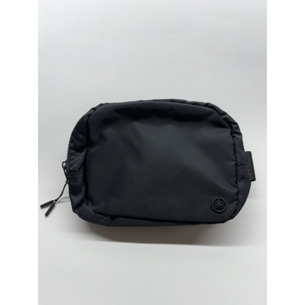 Gaiam‎ Yoga Sidekick Waist Pack Belt Waist Bag All Black crossbody Purse Logo